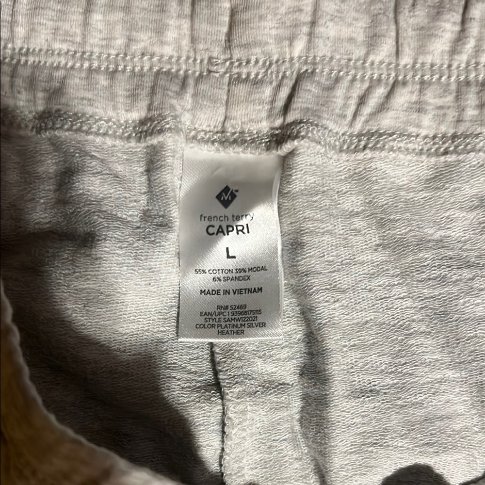Women's Gray Capris - Picture 2 of 4